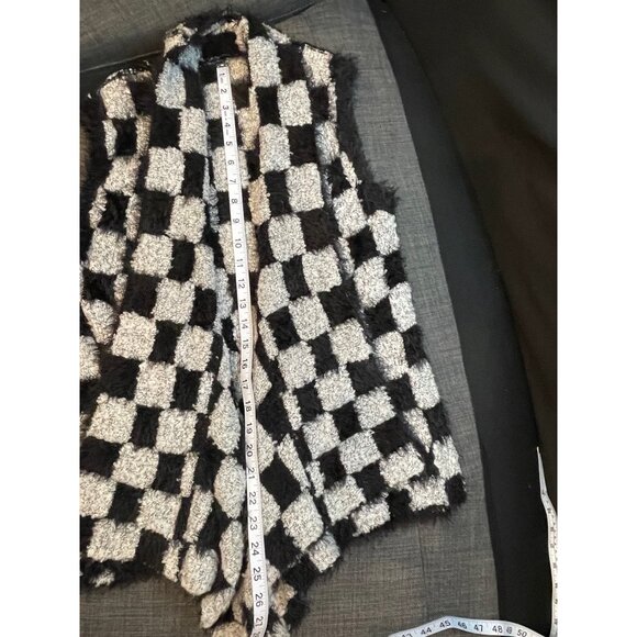Milano Checkered Black White Sleeveless Fuzzy Knit Vest Sz Small - Picture 7 of 7